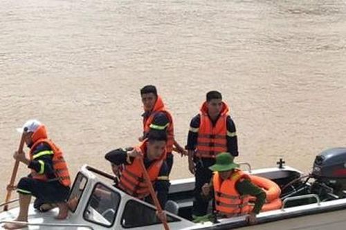 Nghệ An: Tìm thấy thi thể nam thanh niên nghi nhảy cầu tự tử