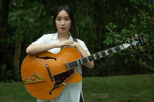 Con gái thứ hai của diva Mỹ Linh nối nghiệp mẹ, ra mắt ca khúc tự sáng tác