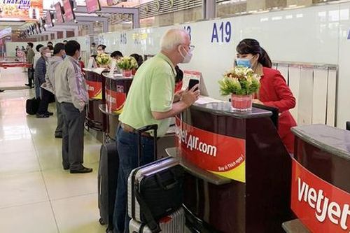 Công dân nước ngoài nào được tự động gia hạn tạm trú đến hết tháng 6?