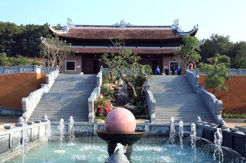 Tháng 5, về quê Bác