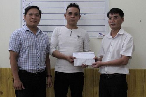 Báo SGGP trao 34,5 triệu đồng cho gia đình cháu Gia Huy