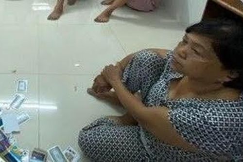 Bắt sòng bạc của quý bà hoạt động trong đám tang