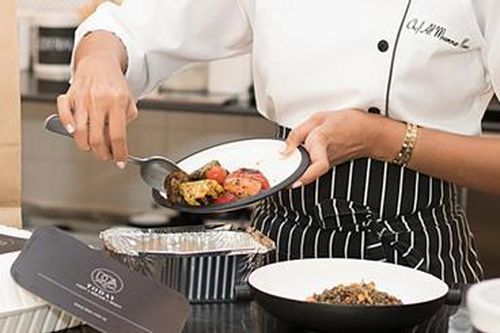 Lý do nhiều nhà hàng không để khách mang đồ ăn thừa về khiến bạn bất ngờ