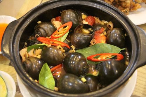 Bỏ thứ này vào rồi xào ốc, đảm bảo cả nồi ốc thơm ngon - béo ngậy, tha hồ xoáy không đứt