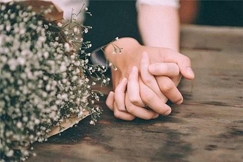 Yêu 6 năm không cưới, chàng trai 'đứng hình' khi biết danh tính chồng tương lai của bạn gái cũ