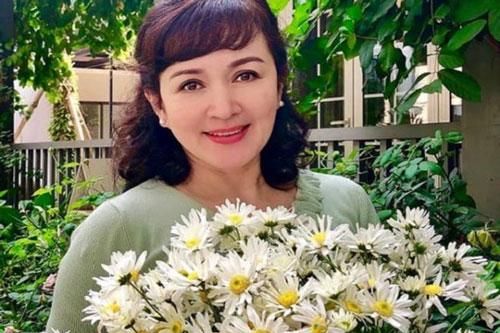 Vẻ đẹp kiêu sa thời trẻ của NSND Minh Hòa