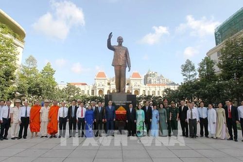 Để xứng danh là Thành phố mang tên Bác: Bài 1: Hóa giải khó khăn theo tư tưởng của Bác