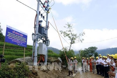 Lào Cai đưa điện lưới quốc gia tới 128 hộ dân thuộc các xã khó khăn