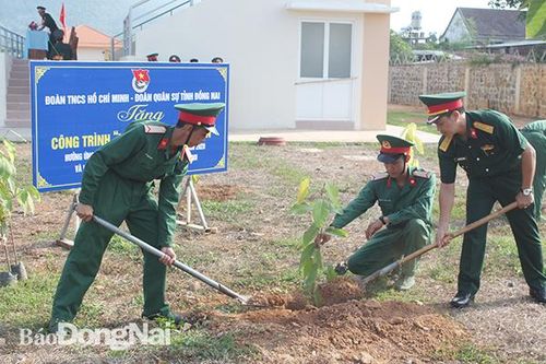 Nhiều hoạt động kỷ niệm 130 năm ngày sinh nhật Bác