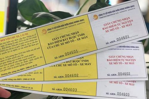 Người dân đổ xô đi mua bảo hiểm phương tiện giao thông