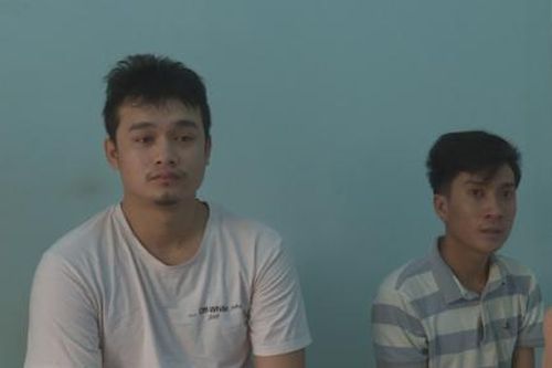 Đang nhậu thì hết rượu, dùng dao chặn xe xin tiền mua rượu