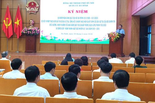 Hai quận Ba Đình, Long Biên khen thưởng các tổ chức Đảng, đảng viên tiêu biểu