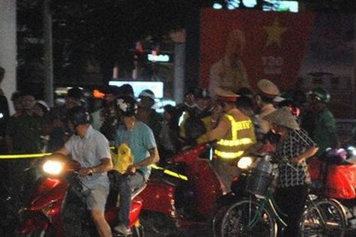 Hà Nội: Ông chở cháu không may gặp tai nạn, bé 15 tháng tuổi bị ô tô cán tử vong thương tâm