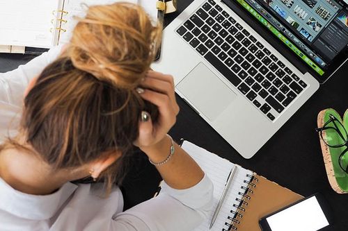 Đăng đàn kể khổ chuyện đi làm, nữ sinh khoe tốt nghiệp loại Giỏi nhận 'cái kết đắng'