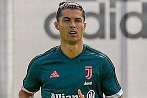 Ronaldo tập riêng khi trở lại khu huấn luyện của Juventus
