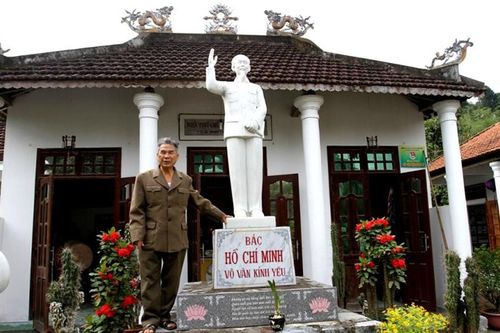 Khu đền thờ Bác Hồ của vợ chồng cựu chiến binh xứ Quảng