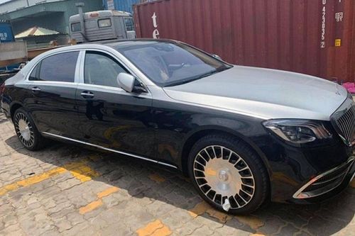 'Thảm bay di động' Mercedes-Maybach S 560 cập bến Việt Nam