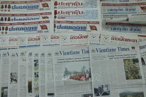 Truyền thông Lào nhấn mạnh cần bảo vệ và trân trọng quan hệ đặc biệt Lào-Việt