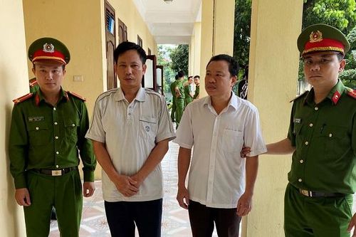 Thanh Hóa: Bắt tạm giam 2 cán bộ xã bán trái thẩm quyền hơn 16.000m2 đất