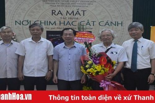 Ra mắt sách ảnh 'Nơi chim hạc cất cánh' của NSNA, nhà báo Trần Đàm