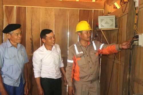 1.116 hộ dân ở Sơn La có điện lưới quốc gia