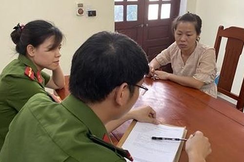 Vừa ra tù lại dụ dỗ các bé gái để chiếm đoạt vòng bạc, hoa tai