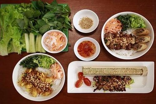 Bạn muốn thưởng thức những món ăn chuẩn vị Sài Gòn hay chuẩn vị Huế?