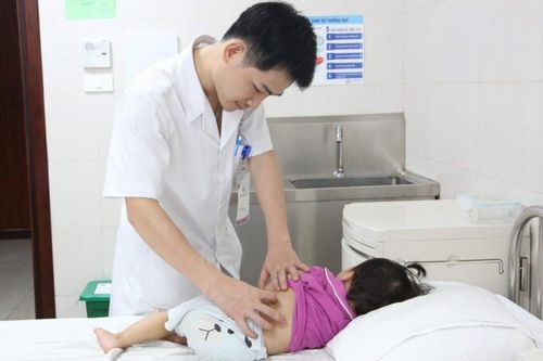 Bé gái ở Phú Thọ có 3 quả thận