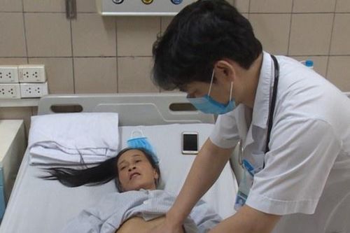 Nữ bệnh nhân hôn mê, tổn thương tim, gan vì sốc nhiệt