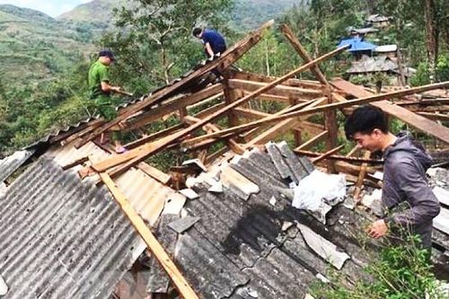 4 người chết do mưa, dông lốc, sét trong 2 ngày