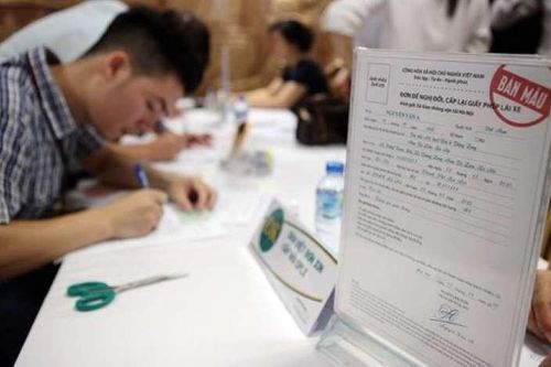 Người dân Hà Nội sắp được cấp, đổi giấy phép lái xe tại nhà