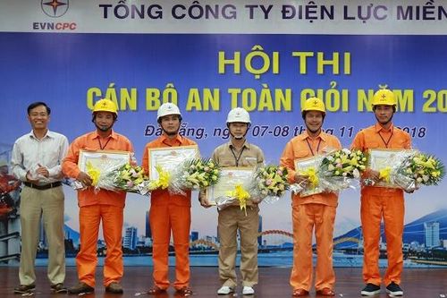 Người cán bộ an toàn điện 20 năm gắn bó với miền núi