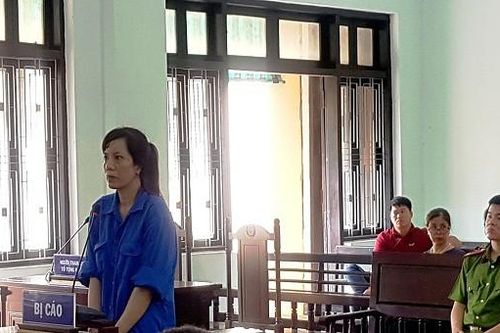 Nổ quen biết 'sếp lớn' chiếm đoạt hơn 1 tỷ đồng tiền chạy việc