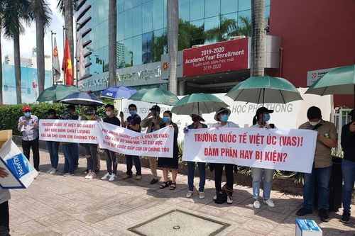 UBND TPHCM chỉ đạo giải quyết kiến nghị của phụ huynh trường Việt Úc