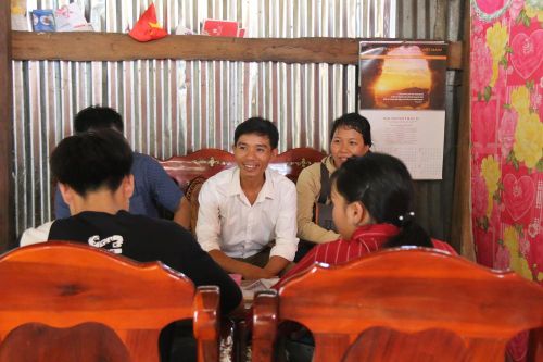 Lời ru buồn vời vợi đại ngàn, kỳ 1: Tảo hôn thời mạng xã hội