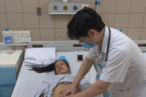 Nữ bệnh nhân hôn mê, tổn thương tim, gan vì sốc nhiệt
