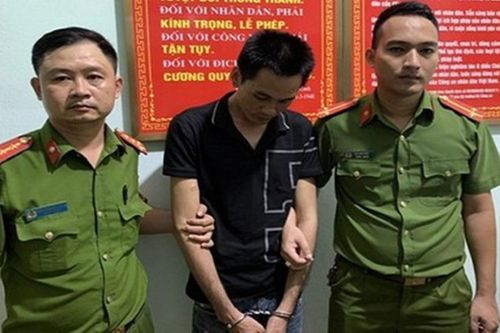 Khởi tố kẻ biến thái lẻn vào nhà vệ sinh dâm ô nữ sinh lớp 5