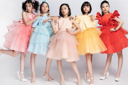 NTK Đắc Ngọc gây sốt với bộ sưu tập mới mang tên 'Vườn địa đàng'