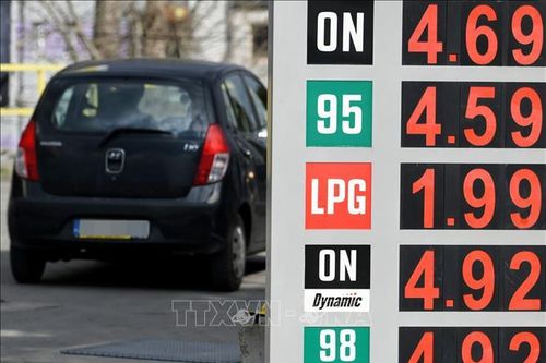 Giá dầu châu Á chạm mức cao nhất kể từ tháng 3
