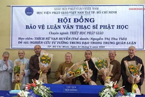 TP.HCM : 19 học viên thạc sĩ Phật học bảo vệ luận văn