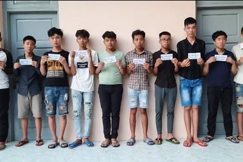 Mâu thuẫn trên mạng, huy động 'chiến hữu' đi chém gục đối thủ