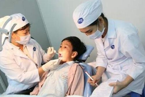 Bệnh sâu răng ở lứa tuổi học đường