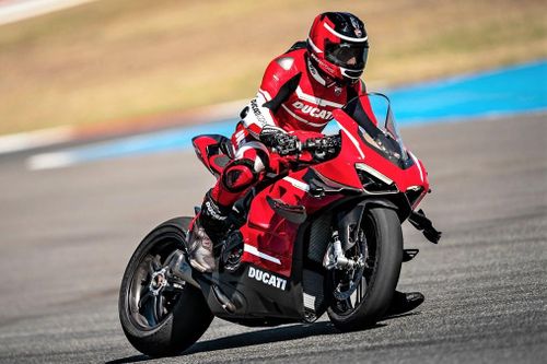 Siêu môtô Ducati Panigale V4 Superleggera 2021 trở lại sản suất