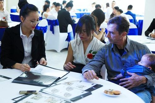 Bán nhà cho người nước ngoài: Sửa cơ chế để chặn mua bán chui