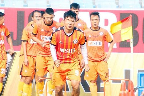 Háo hức chờ bóng lăn