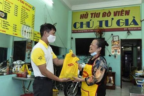 Nestlé hỗ trợ 22.000 cửa hàng nhỏ, quán ăn vượt khó thời COVID-19