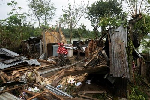 Siêu bão Amphan tàn phá Ấn Độ và Bangladesh