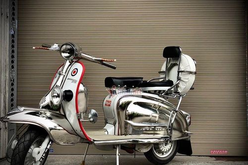 Xe máy cổ Lambretta hơn 60 tuổi giá 456 triệu ở Hà Nội