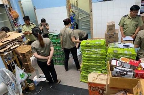 Thu giữ hàng chục ngàn sản phẩm thời trang thương hiệu nổi tiếng không rõ nguồn gốc