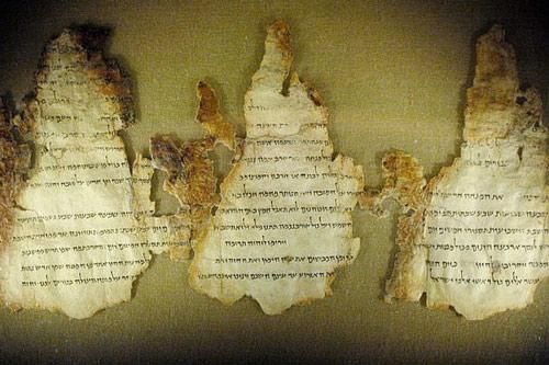 Cổ văn Biển Chết tiết lộ 'phép lạ' làm những vật chất 2.000 năm không tan rã